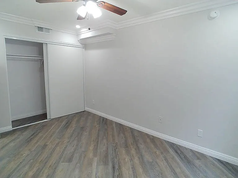 14242 Roscoe Blvd — Photo 71