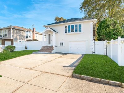880 Washington Street, Baldwin, NY, 11510