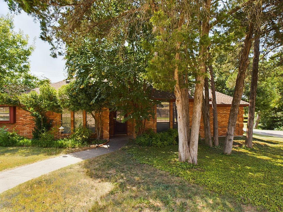 1st image of 1125 Canyon Ridge Dr