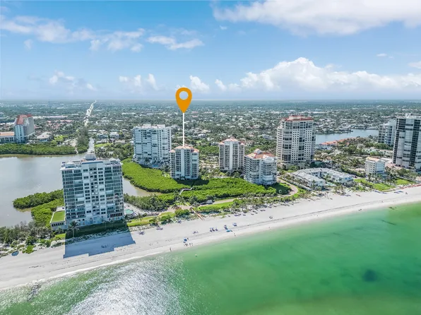 50 Seagate Dr APT 302B, Naples, FL 34103