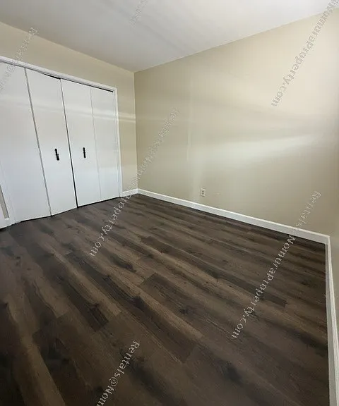 1201 S Montebello Blvd #B — Photo 6
