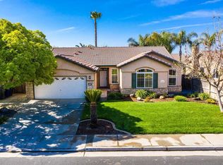 1079 W Encore Dr, Hanford, CA 93230