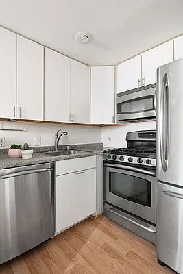 Sold by Compass | media 20