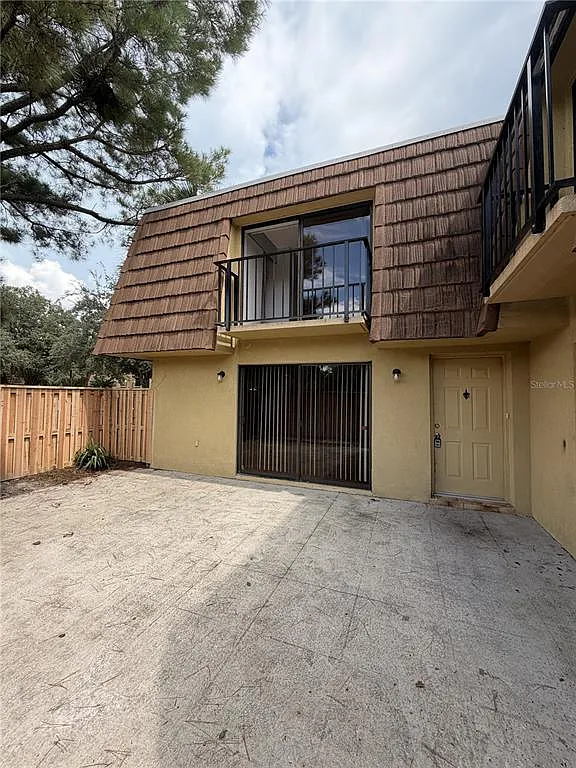 2 bed, 2.5 bath, 1285 sqft, $1,750 — Photo 2