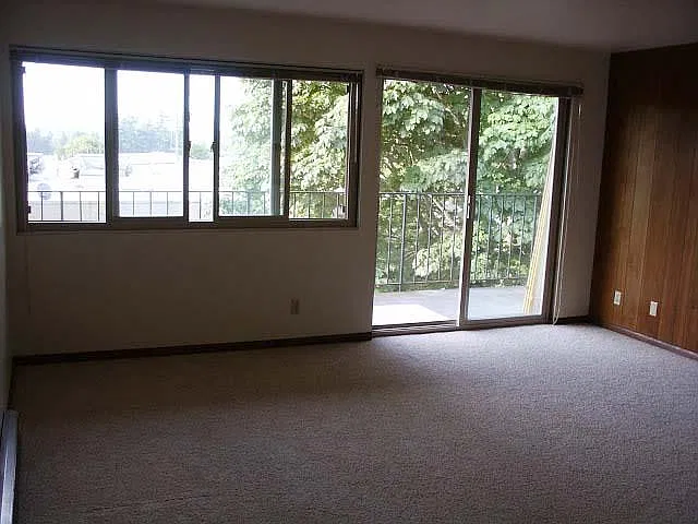 1 bed, 560 sqft, $1,615 — Photo 3