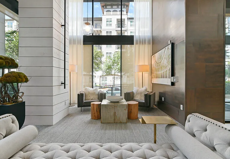 The Taylor — Photo 10