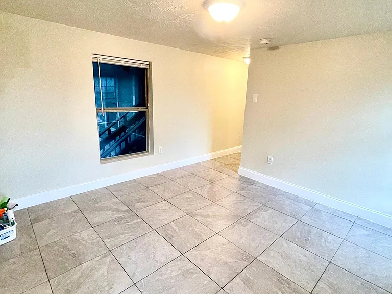 4706 Siegel St #4B — Photo 3