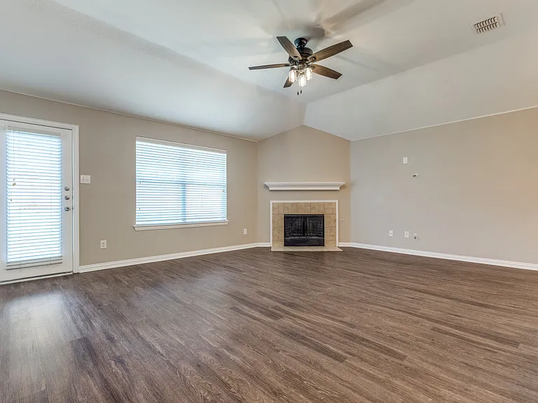 Plenty of room for entertaining in the large Living room.
