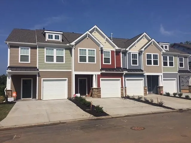17 Timber Oak Way