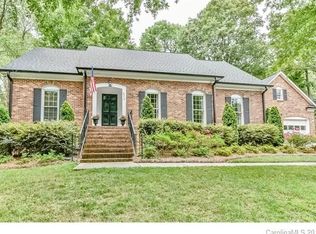 2315 Hopecrest Dr, Charlotte, NC 28210