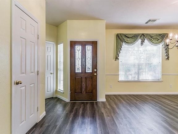 2nd image of 1110 Kerri Ct