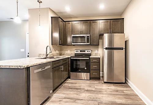 Hillview Commons Photo 1