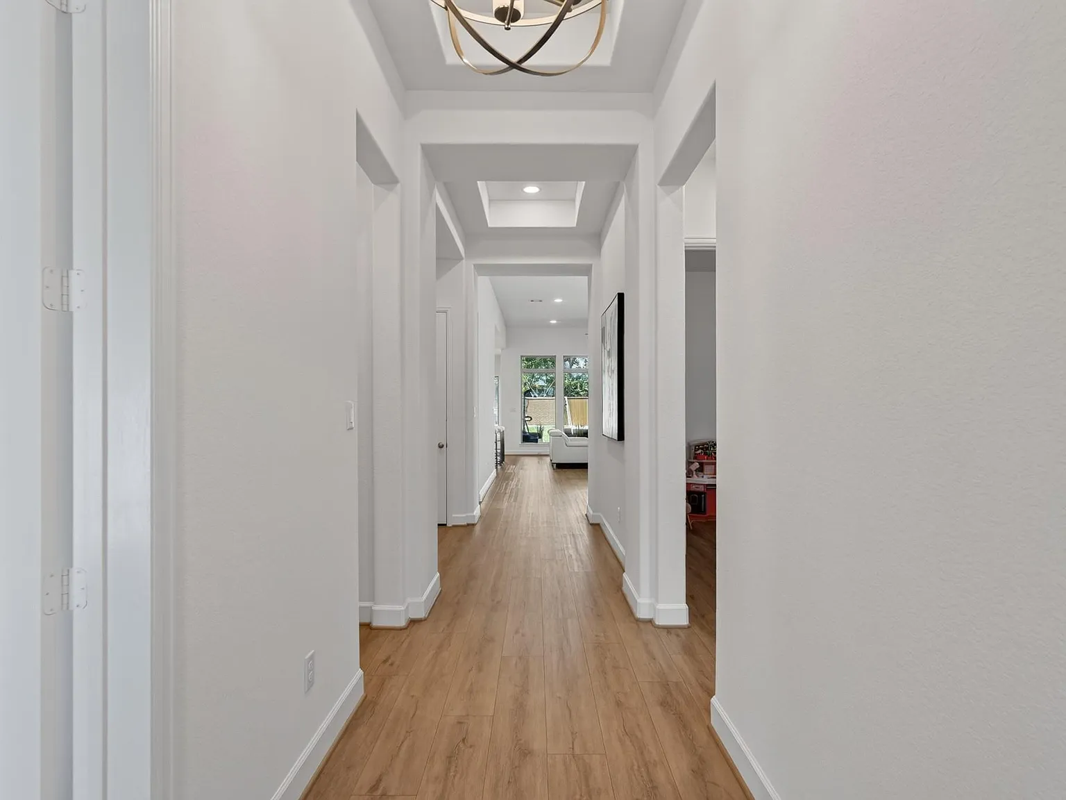 4 bed, 3.5 bath, 2999 sqft, $4,500 — Photo 4