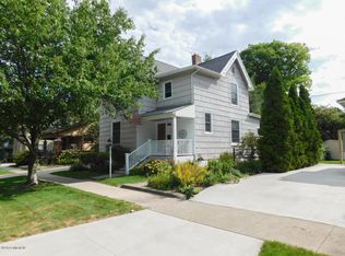 312 S 4th St, Grand Haven, MI 49417