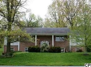 789 Alandale Dr, Chambersburg, PA 17202