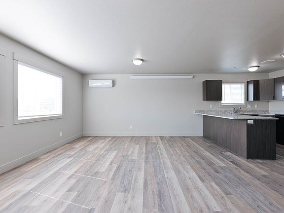 5th image of 3562 Felix Way #1