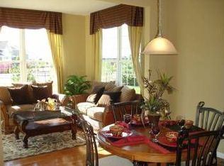 2838 Edgewater Dr, Elgin, IL 60124