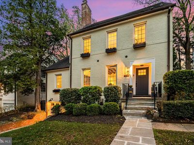 4214 Oakridge Ln, Chevy Chase, MD, 20815
