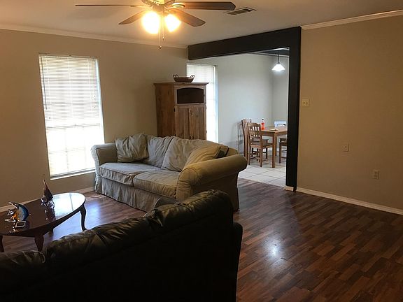 3rd image of 4763 Painters St