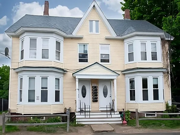 18-20 Cleveland Place, Laconia, NH 03246