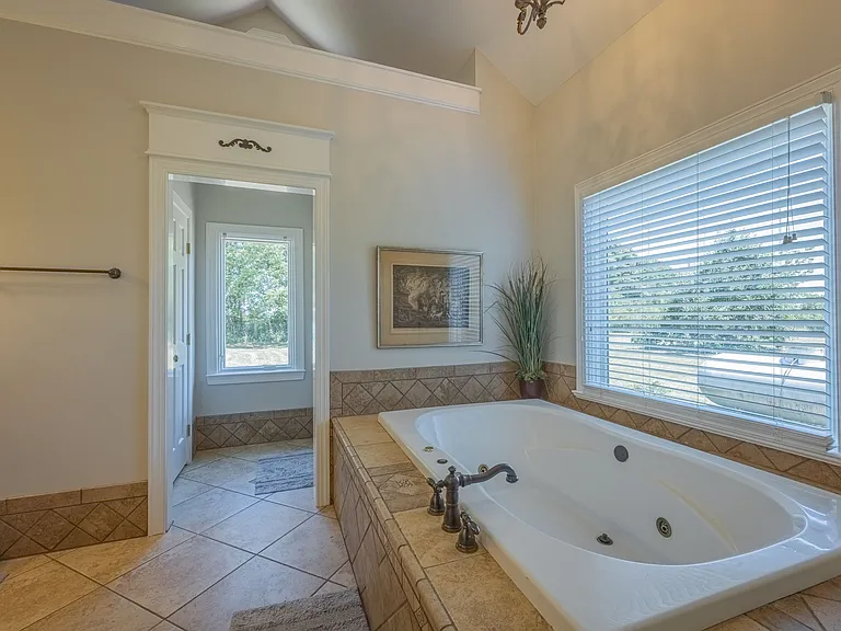 4060 Macon Hwy — Photo 26
