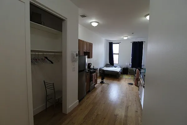 Rented by Mossanen Group | media 14