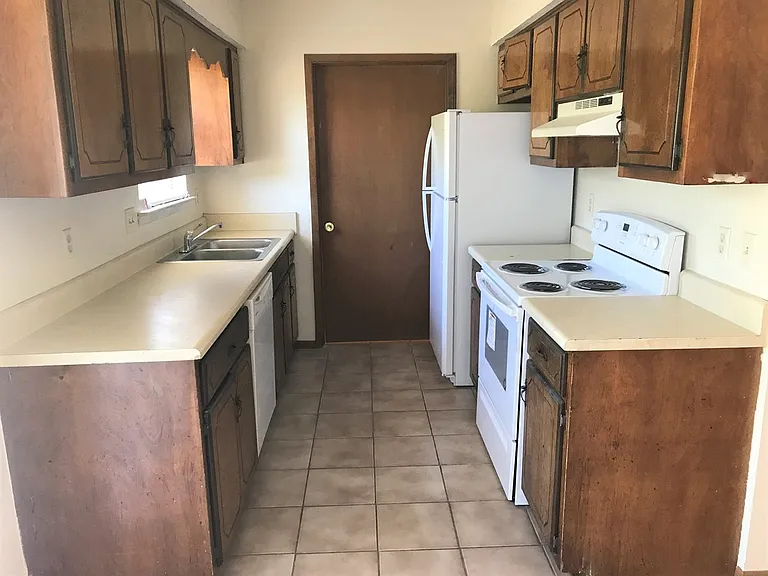 117 Stephens Ln — Photo 3