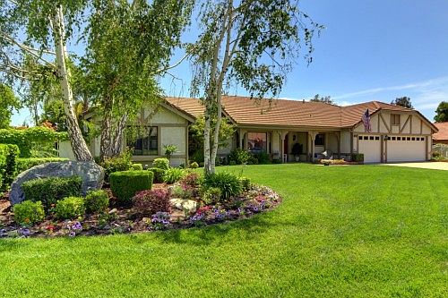 1st image of 860 Cypress Dr