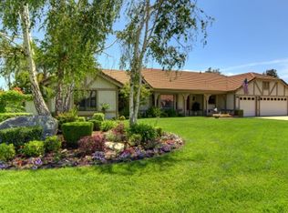 860 Cypress Dr, Upland, CA 91784