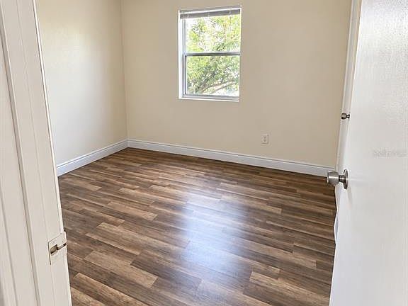 5th image of 1804 Riley Ave