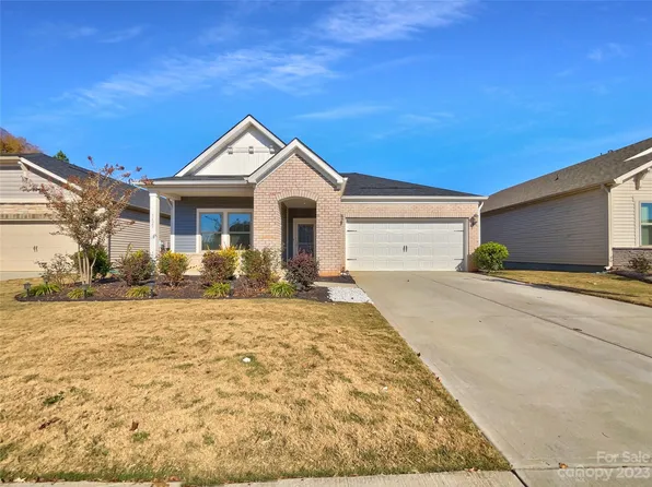 9423 Festival Way, Charlotte, NC 28215