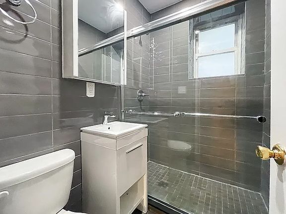 5th image of 206 E 81st St APT 1B