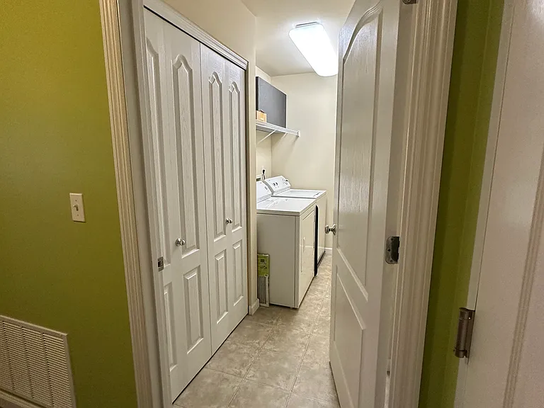 1833 Piedmont Cir — Photo 19
