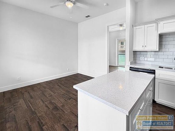 4th image of 205 W Kingfish St #C