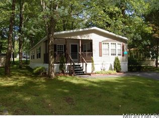 359 Aspen Dr, Utica, NY 13502