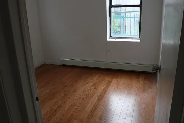 Rented by Hila Priel, LREB | media 3
