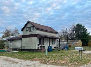 308 Mill St, Coleman, MI 48618