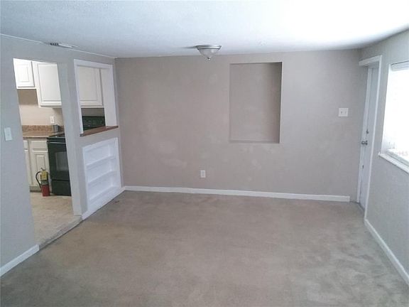 2nd image of 776 27th Ave N #3