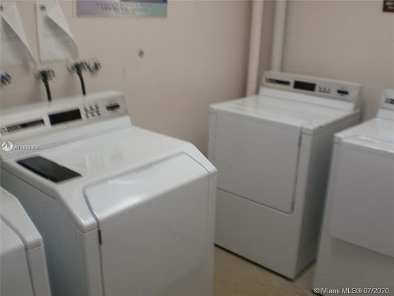 5th image of 1200 NE Miami Gardens Dr APT 302W