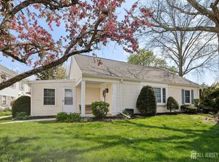391 Orrington Ln #C, Monroe Township, NJ 08831