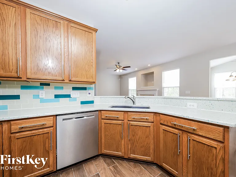 6221 Elderbush Dr — Photo 4