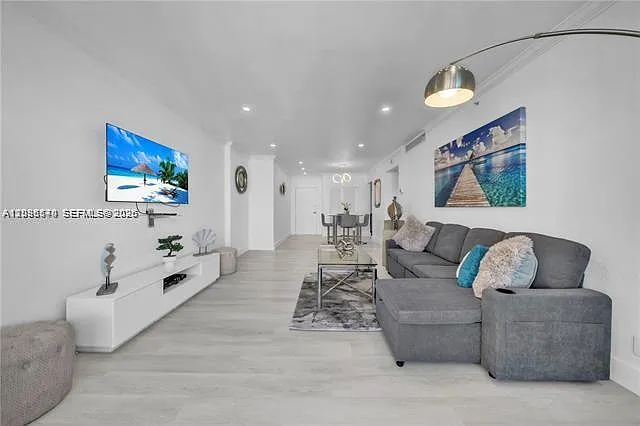 2501 S Ocean Dr #Penthouse 38