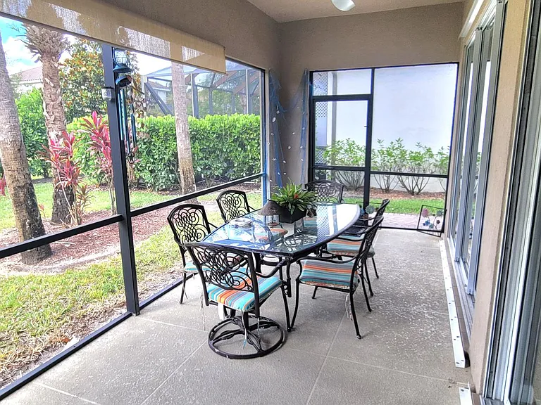 2302 Heydon Cir W — Photo 22