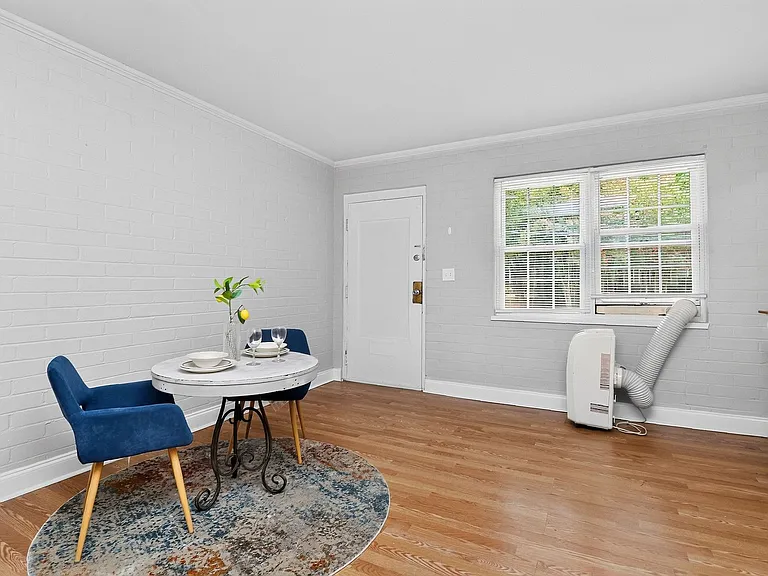 1617A Fulton Ave — Photo 6