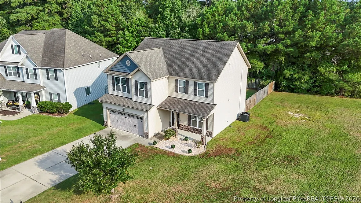 4 bed, 2.5 bath, 2118 sqft, $1,950 — Photo 2
