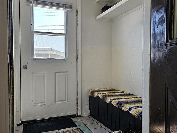 4th image of 11739 Maywood Dr NE