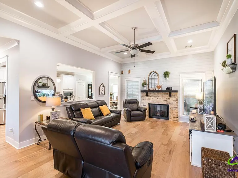 306 Rustic Live Oak Trl — Photo 9
