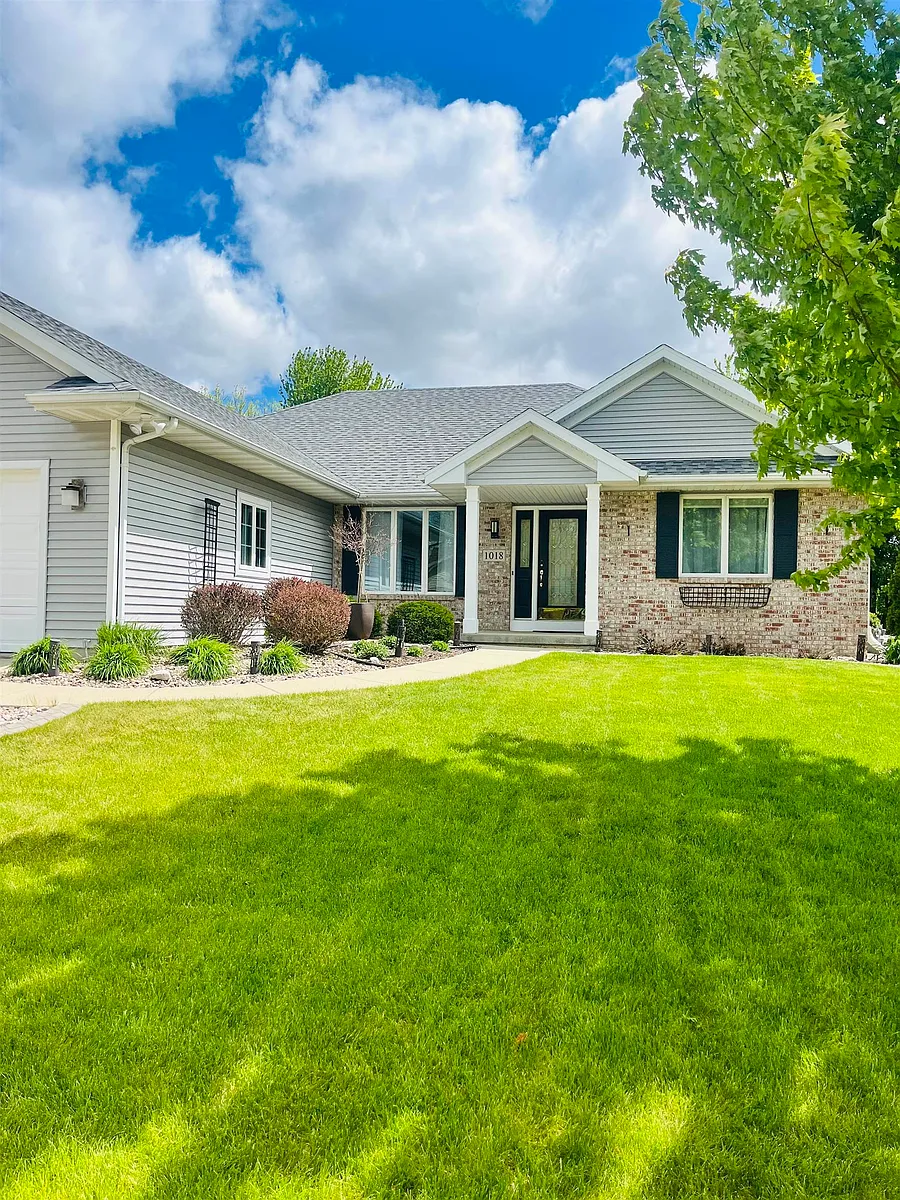 Building Photo - 1018 Ganser Dr