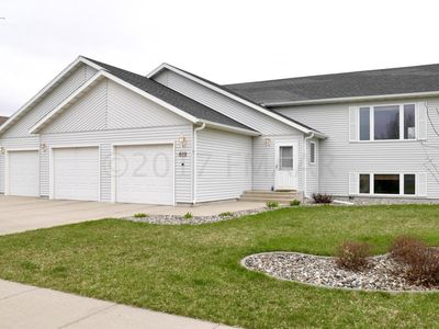 619 11th St W, West Fargo, ND, 58078