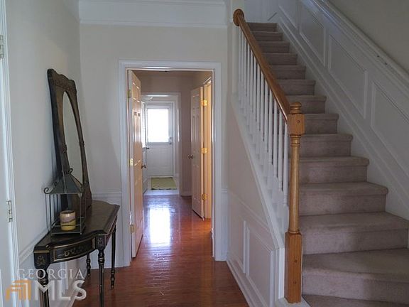 2nd image of 3018 Glendower Way